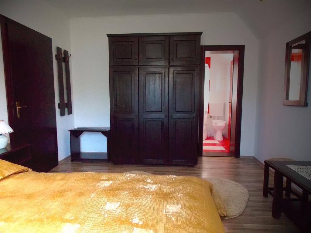 Casa Olteanu Pension Moieciu de Jos Ngoại thất bức ảnh